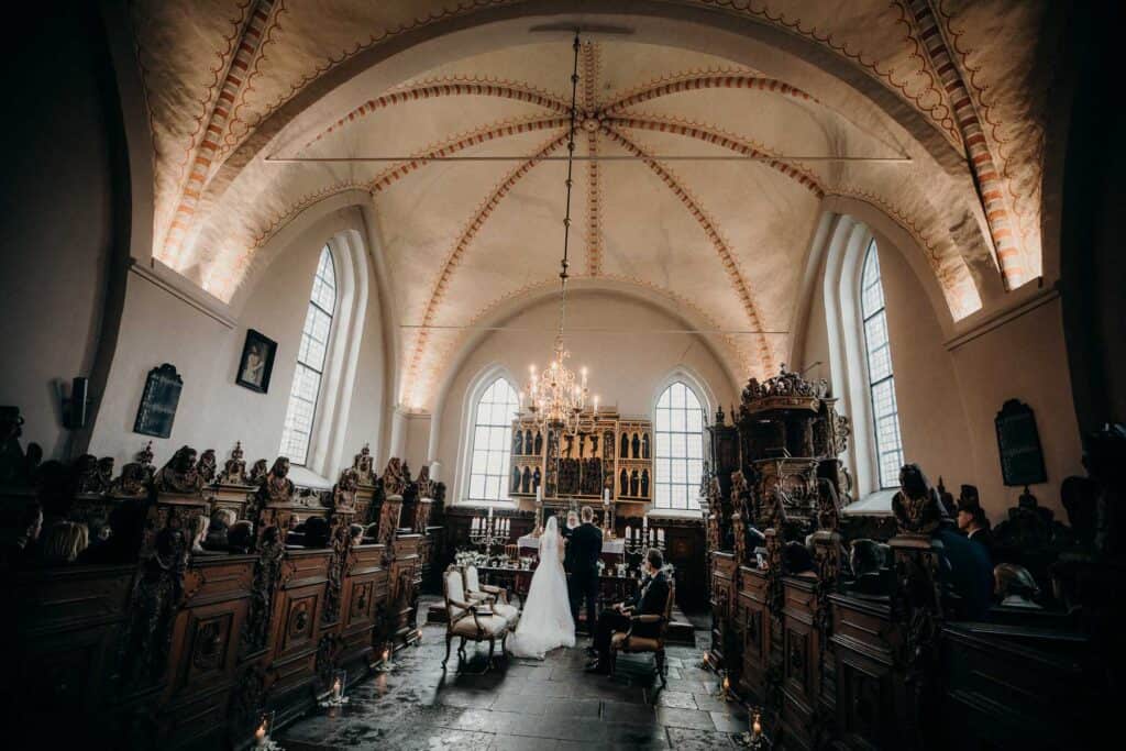 Oplev historie og elegance på dit bryllup: Holckenhavn Slot på Fyn