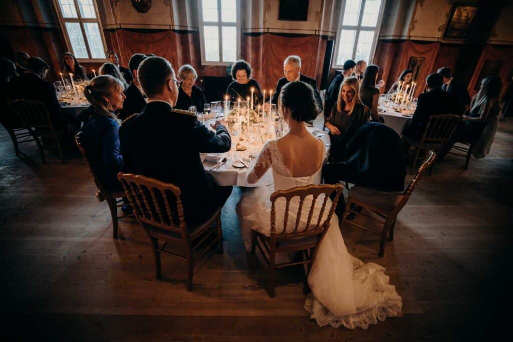 Oplev historisk elegance på Holckenhavn Slot: Bryllupsfotografering på Fyn