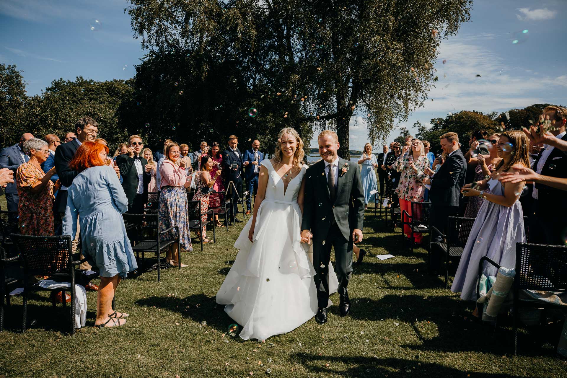 bryllupsbilleder fra Danmarks bedste bryllupsfotograf… ... Gl. Avernæs bryllup. Ebberup